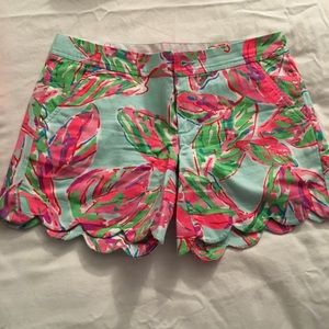 Lilly pulitzer buttercup shorts size 2